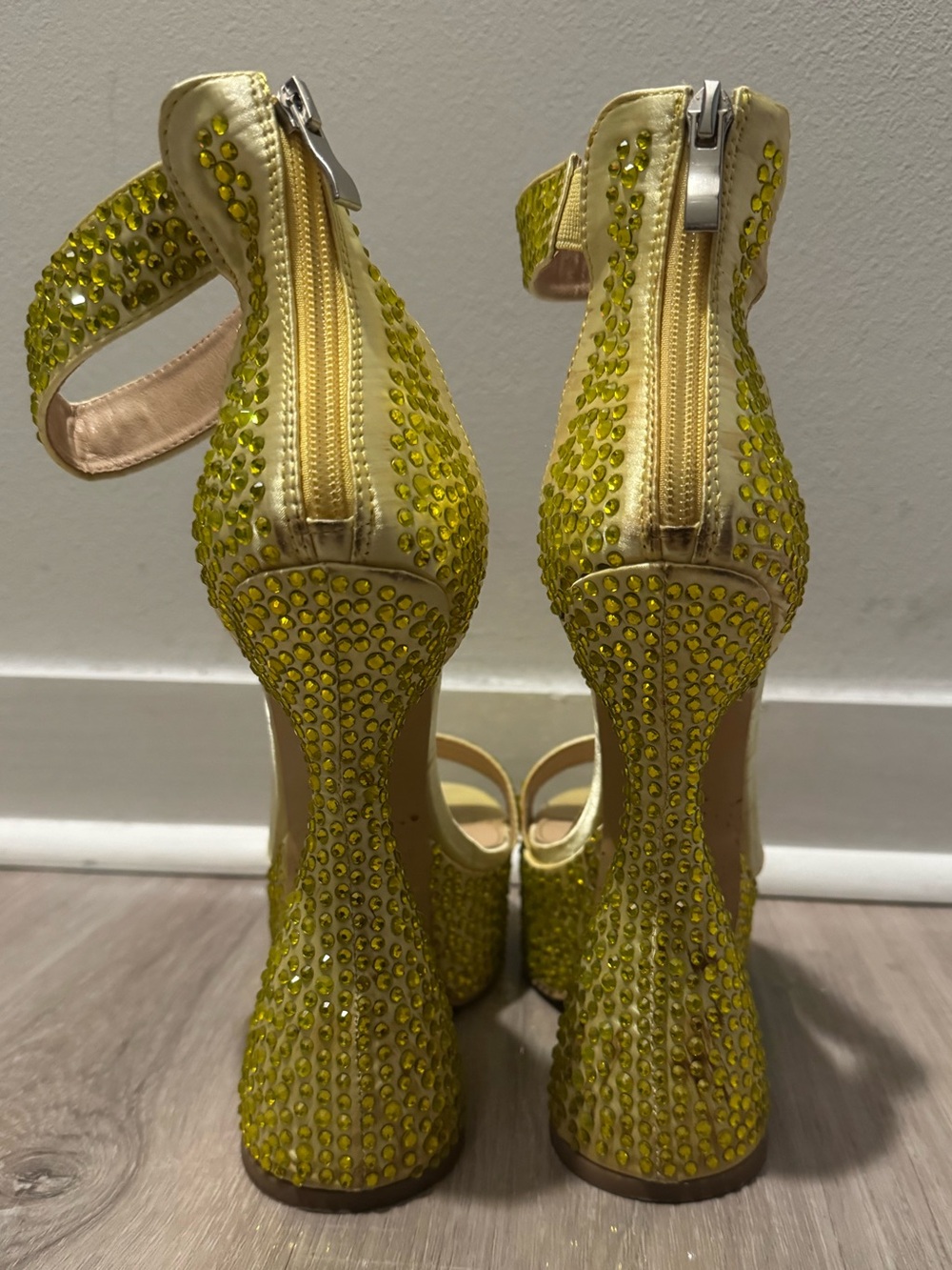 Azalea Wang Platforms - Picture 3 of 6